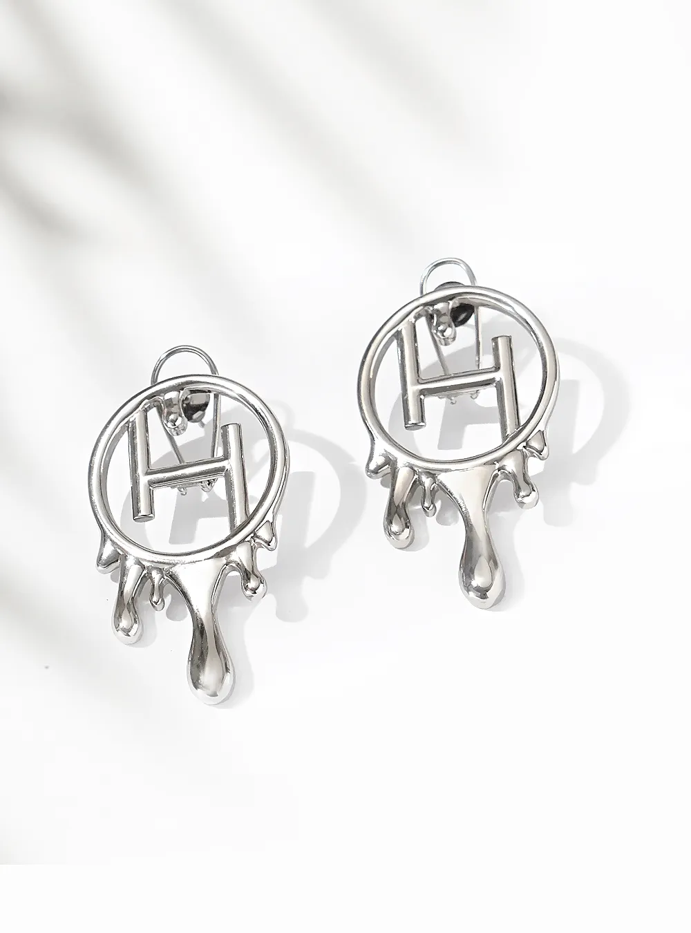 Drip OH Midi Earrings In Silver Finish