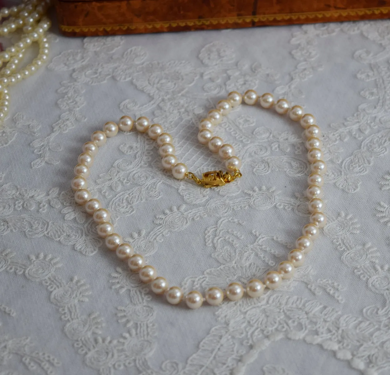 Glass Pearl Knotted Necklace
