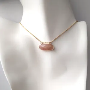 Horizontal Strawberry Quartz Ellipse Single Gem Drop Pendant